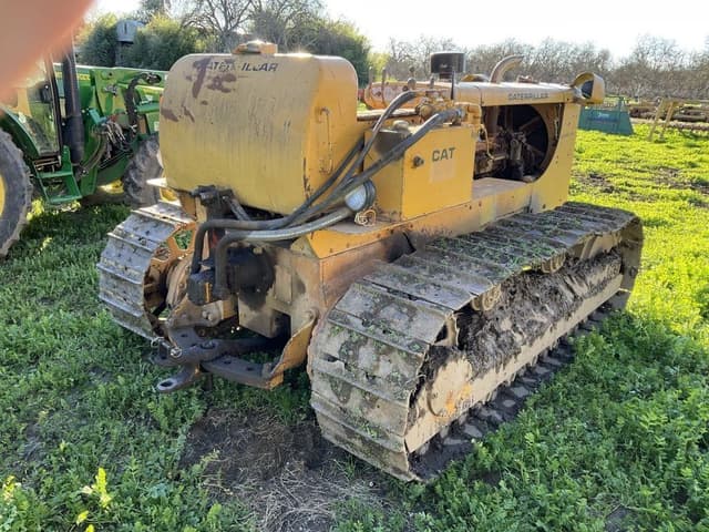 Image of Caterpillar D6 equipment image 4