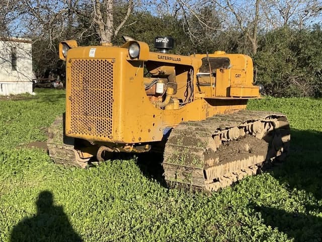 Image of Caterpillar D6 equipment image 2