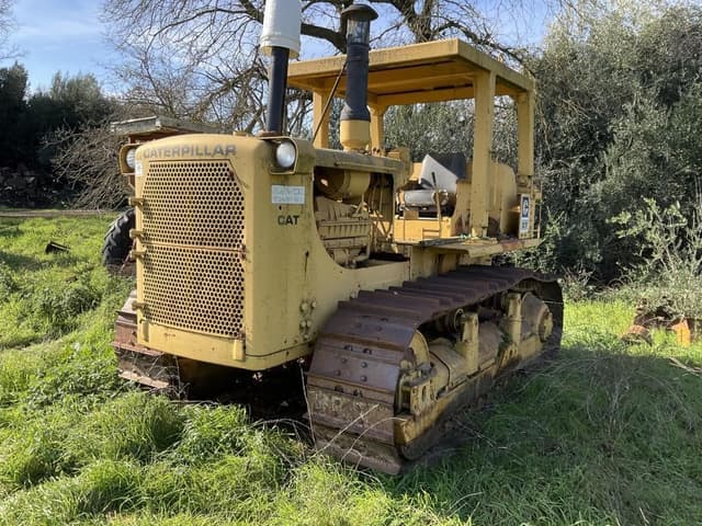 Image of Caterpillar D7 equipment image 2