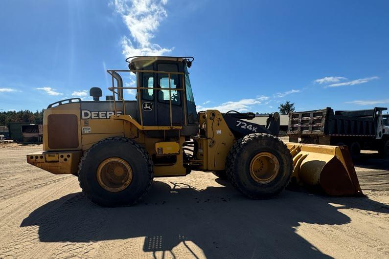 Image of John Deere 724K Image 1