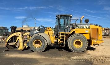 Main image John Deere 824K