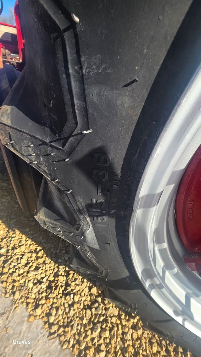 Image of Farmall M equipment image 4