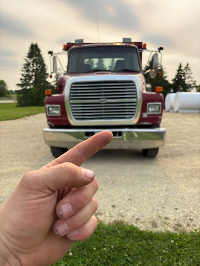 Image of Ford L9000 equipment image 1