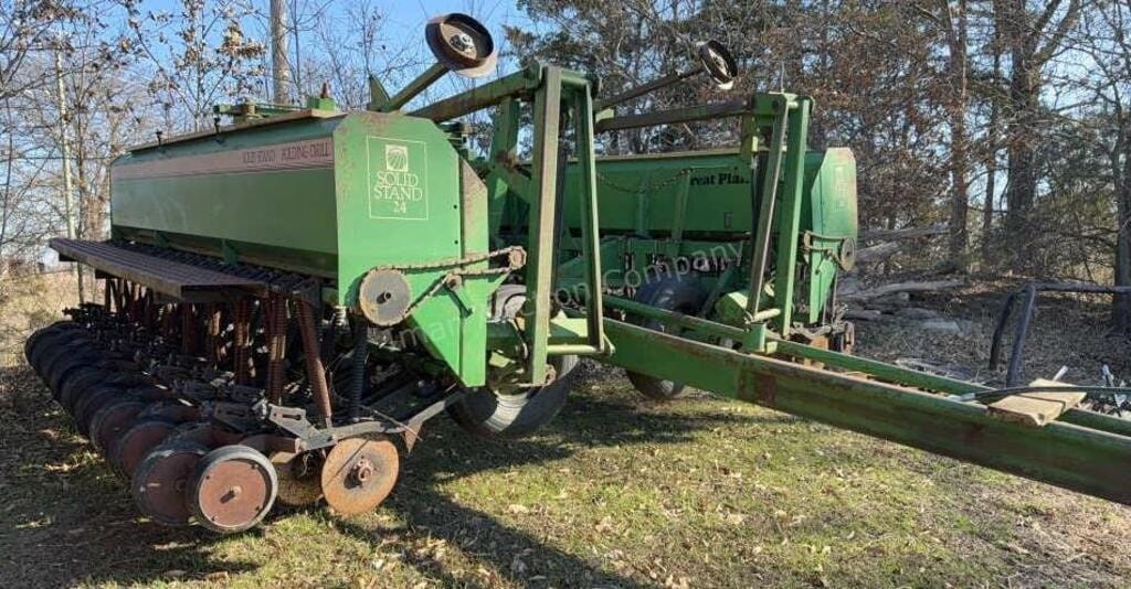 Great Plains Solid Stand 24 Equipment Image0