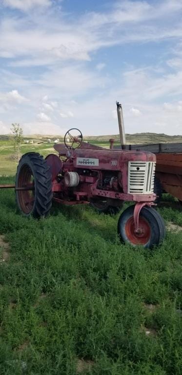 Main image Farmall 300