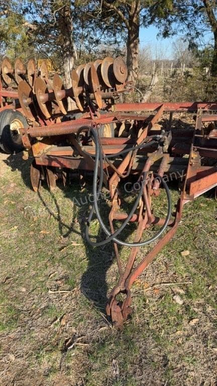 Image of International Harvester 470 equipment image 1