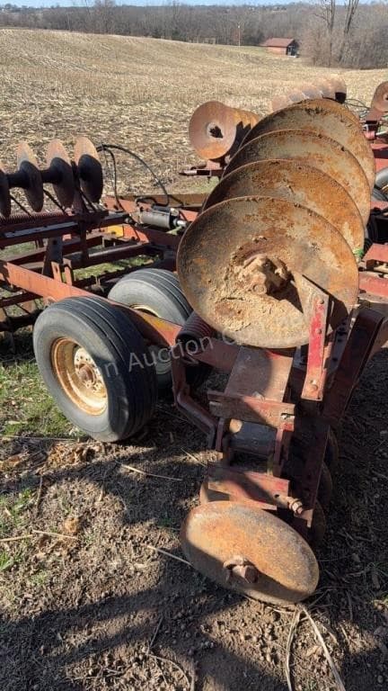 Image of International Harvester 470 equipment image 4