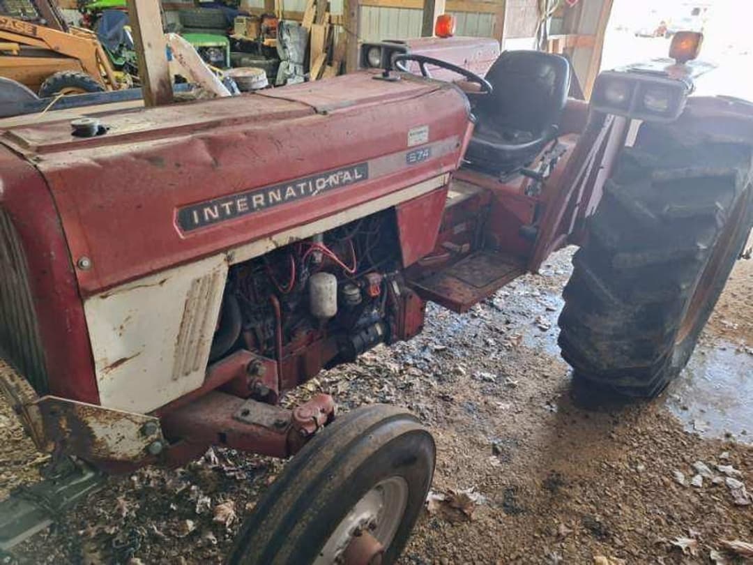 Image of International Harvester 574 Image 1