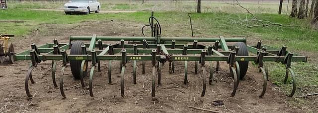 Image of John Deere 1000 equipment image 2