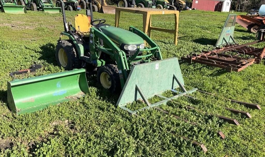 Image of John Deere 2025R Primary image