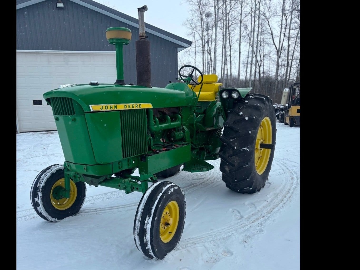 John Deere 4010 Equipment Image0