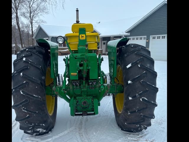 Image of John Deere 4010 equipment image 2