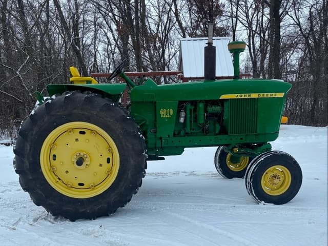 Image of John Deere 4010 equipment image 1