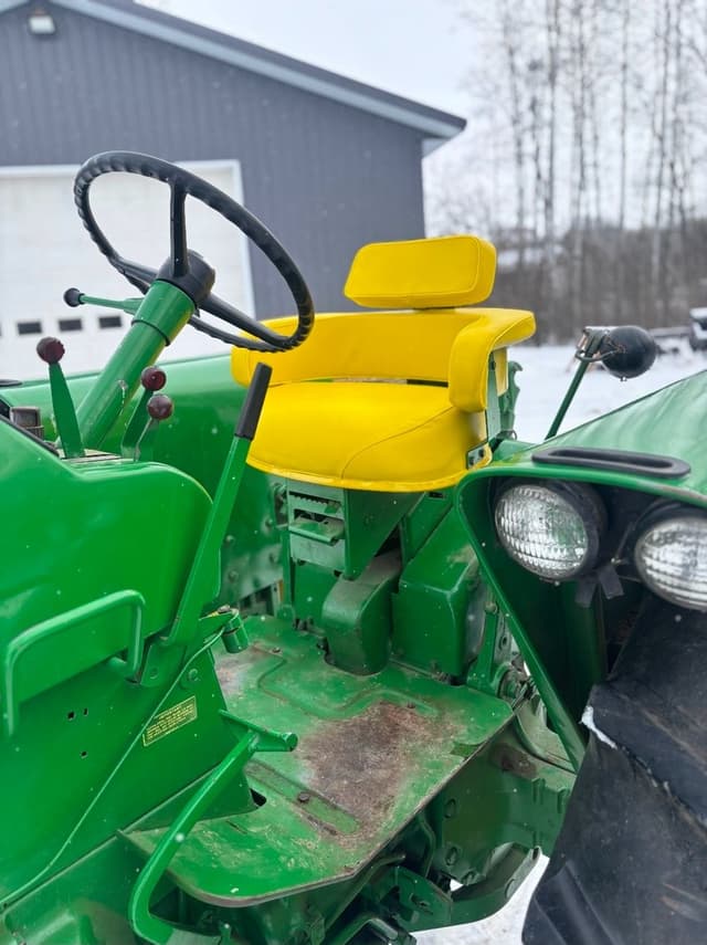 Image of John Deere 4010 equipment image 4