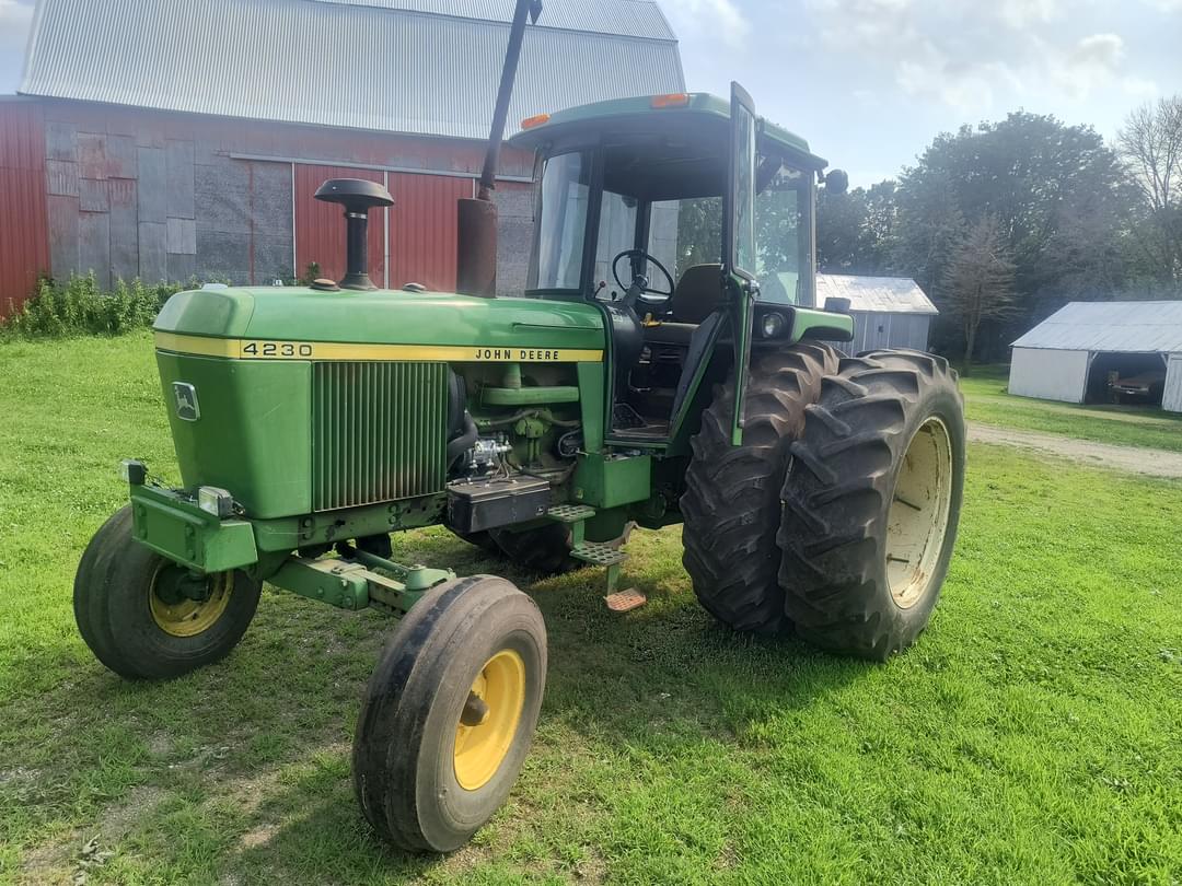 Image of John Deere 4230 Primary image