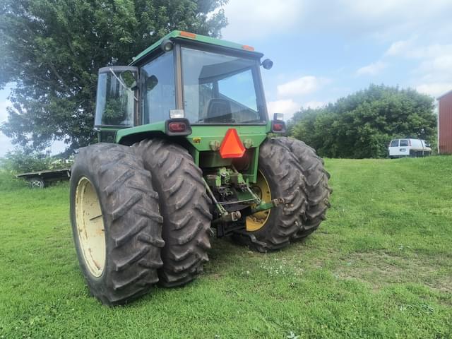 Image of John Deere 4230 equipment image 1