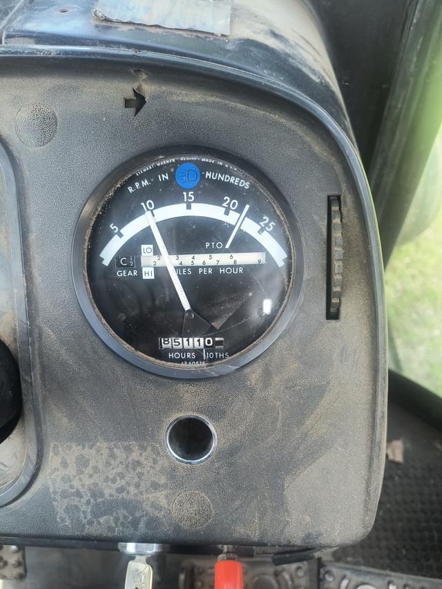 Image of John Deere 4230 equipment image 4
