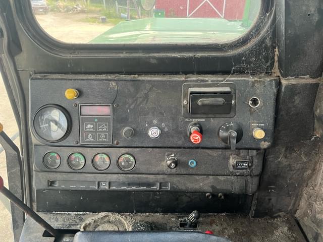Image of John Deere 6620 equipment image 4