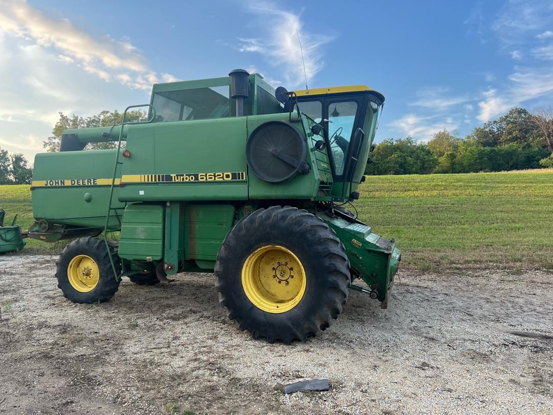 Image of John Deere 6620 Primary image