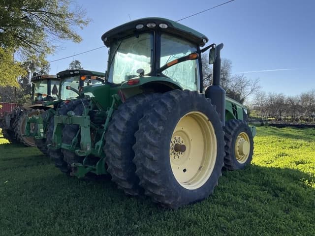 Image of John Deere 8285R equipment image 1