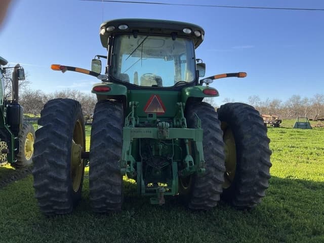 Image of John Deere 8285R equipment image 3