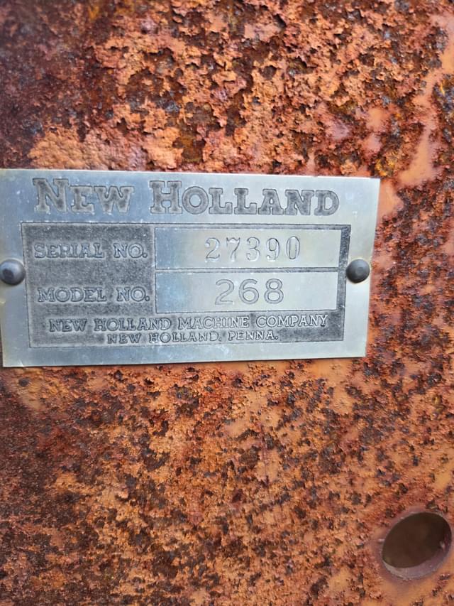 Image of New Holland 268 equipment image 2