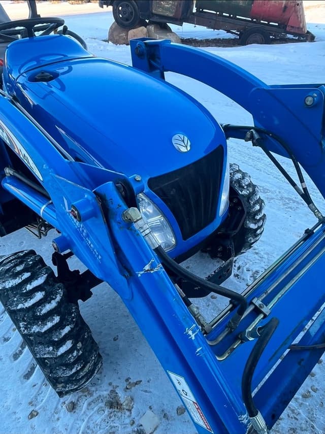 Image of New Holland TC29DA equipment image 2