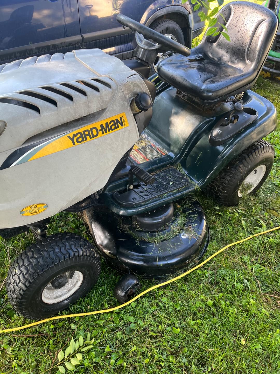 Image of Yard-Man 900 Image 1