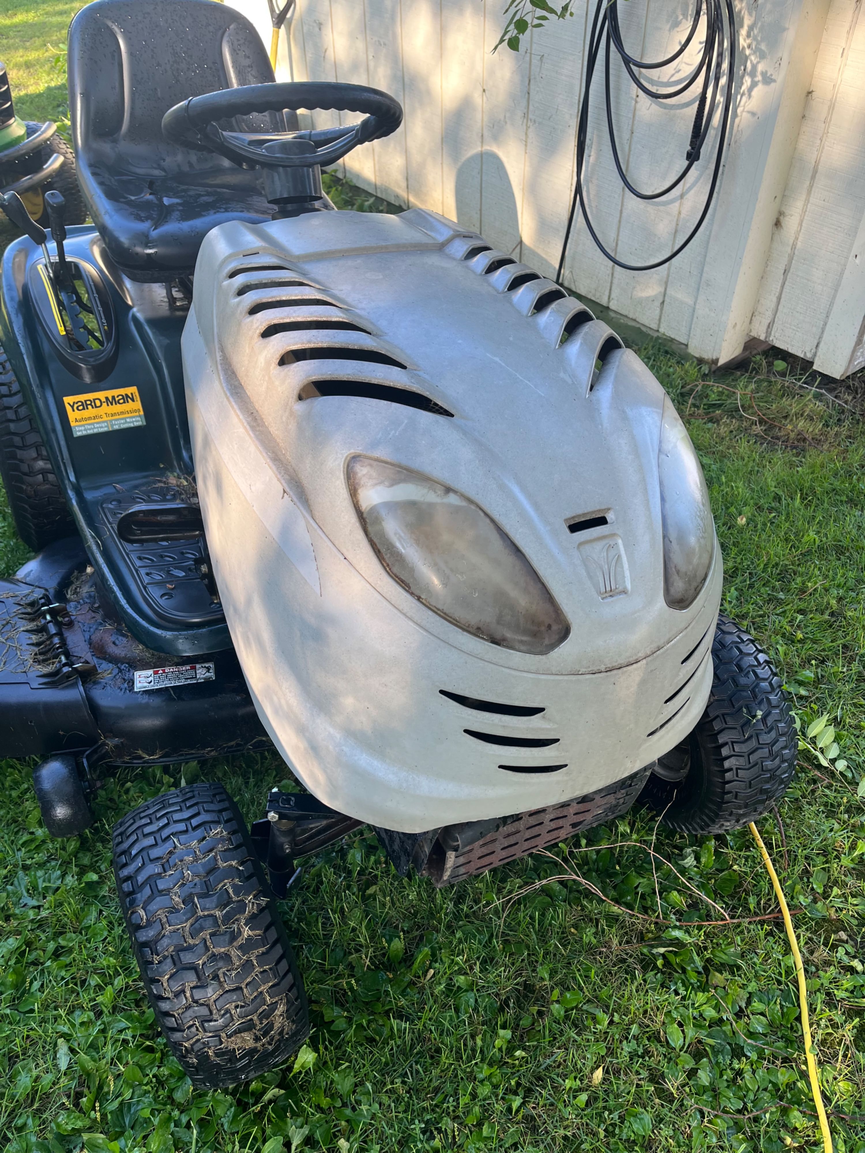 Yard-Man 900 Equipment Image0