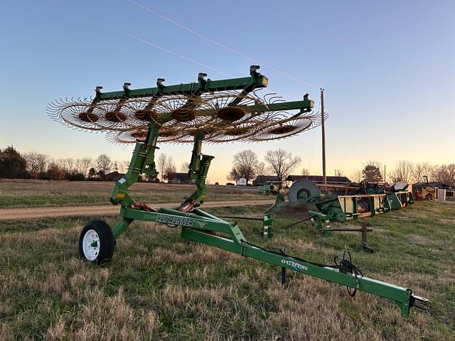 Image of Ogden Hybrid Hay Runner equipment image 1