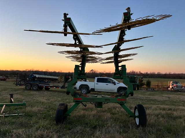 Image of Ogden Hybrid Hay Runner equipment image 4