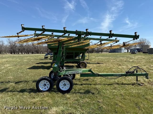 Image of Ogden Hybrid Hay Runner equipment image 3