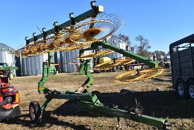 Image of Ogden Hybrid Hay Runner equipment image 2