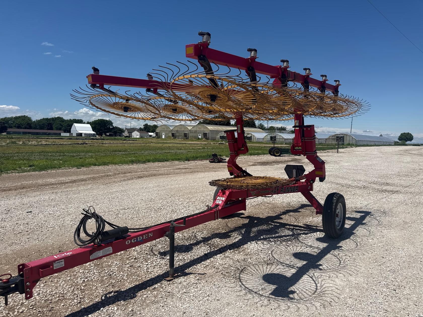 Ogden Hybrid Hay Runner Equipment Image0