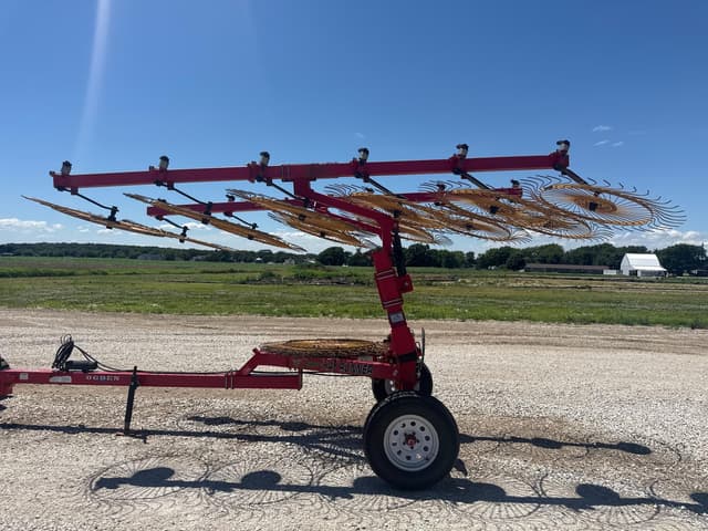 Image of Ogden Hybrid Hay Runner equipment image 1