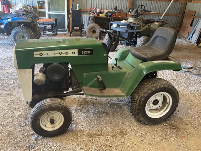 Image of Oliver 105 equipment image 1