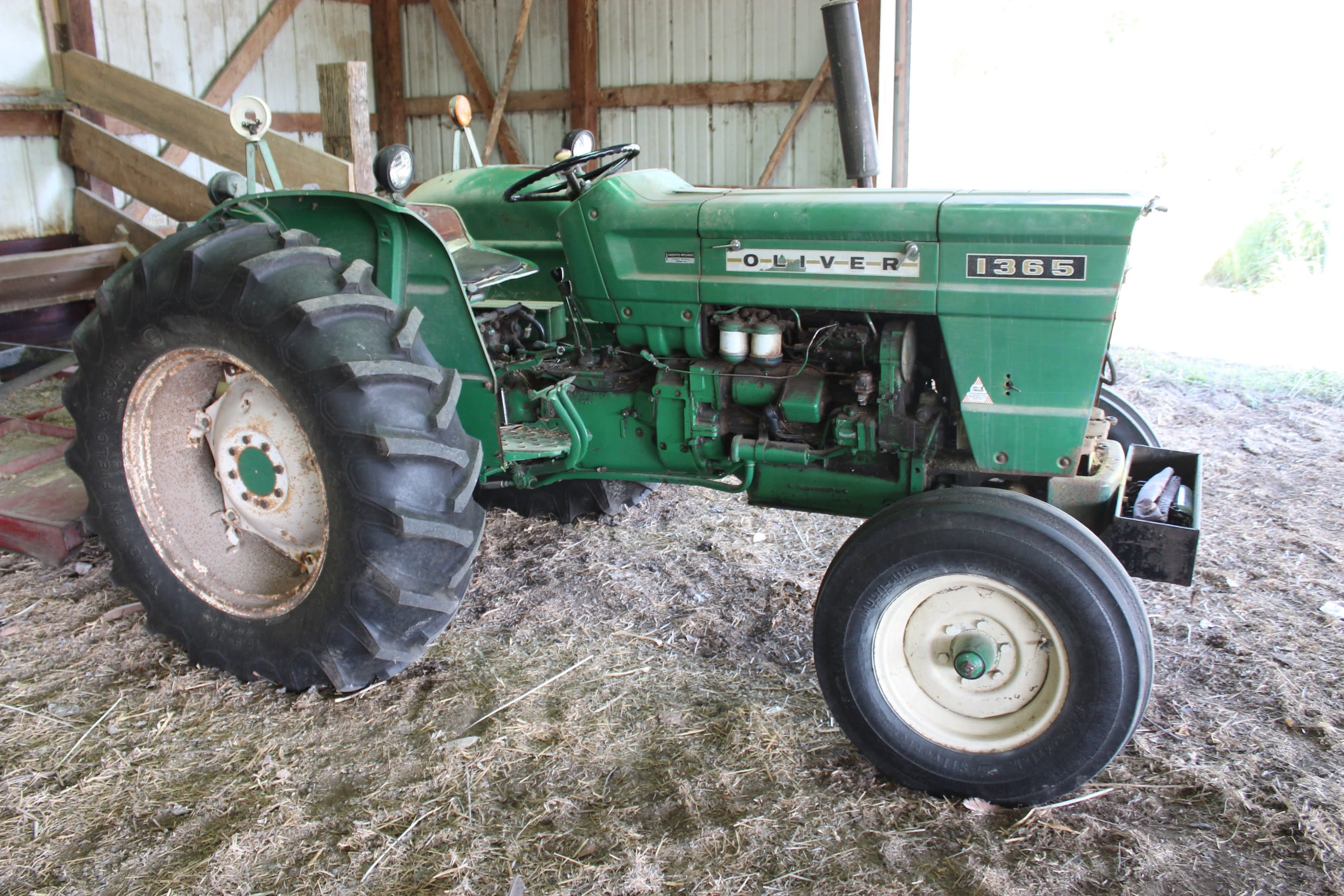 Main image Oliver 1365