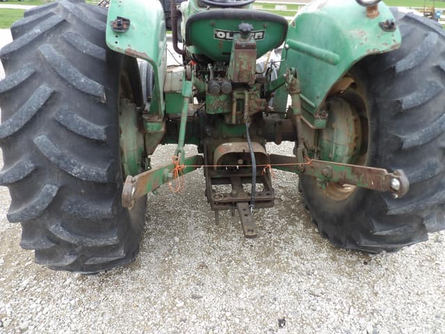 Image of Oliver 1365 equipment image 3