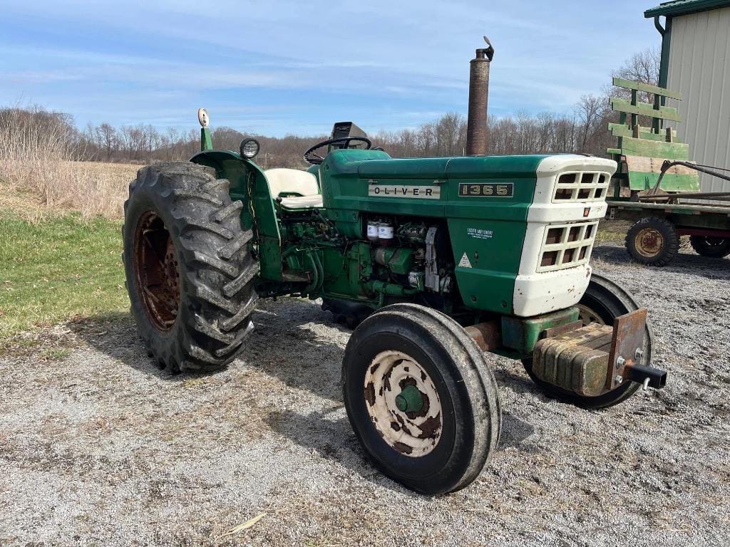 Main image Oliver 1365