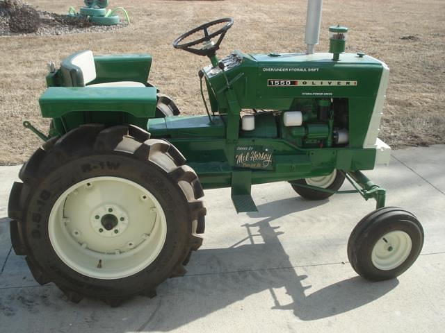 Image of Oliver 1550 Image 0