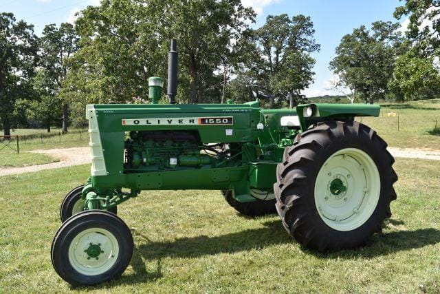 Main image Oliver 1550