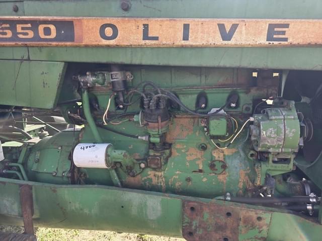 Image of Oliver 1550 equipment image 2