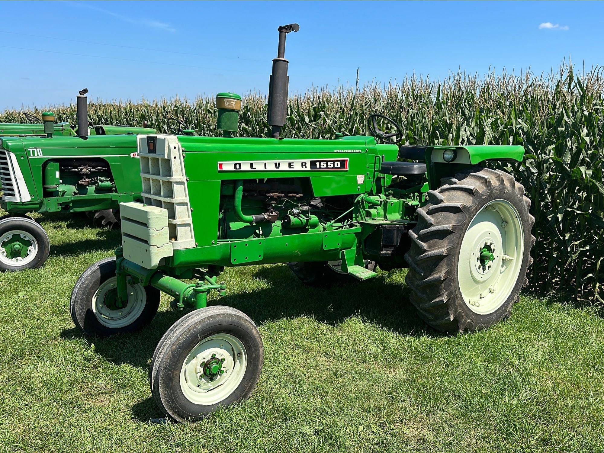 Main image Oliver 1550