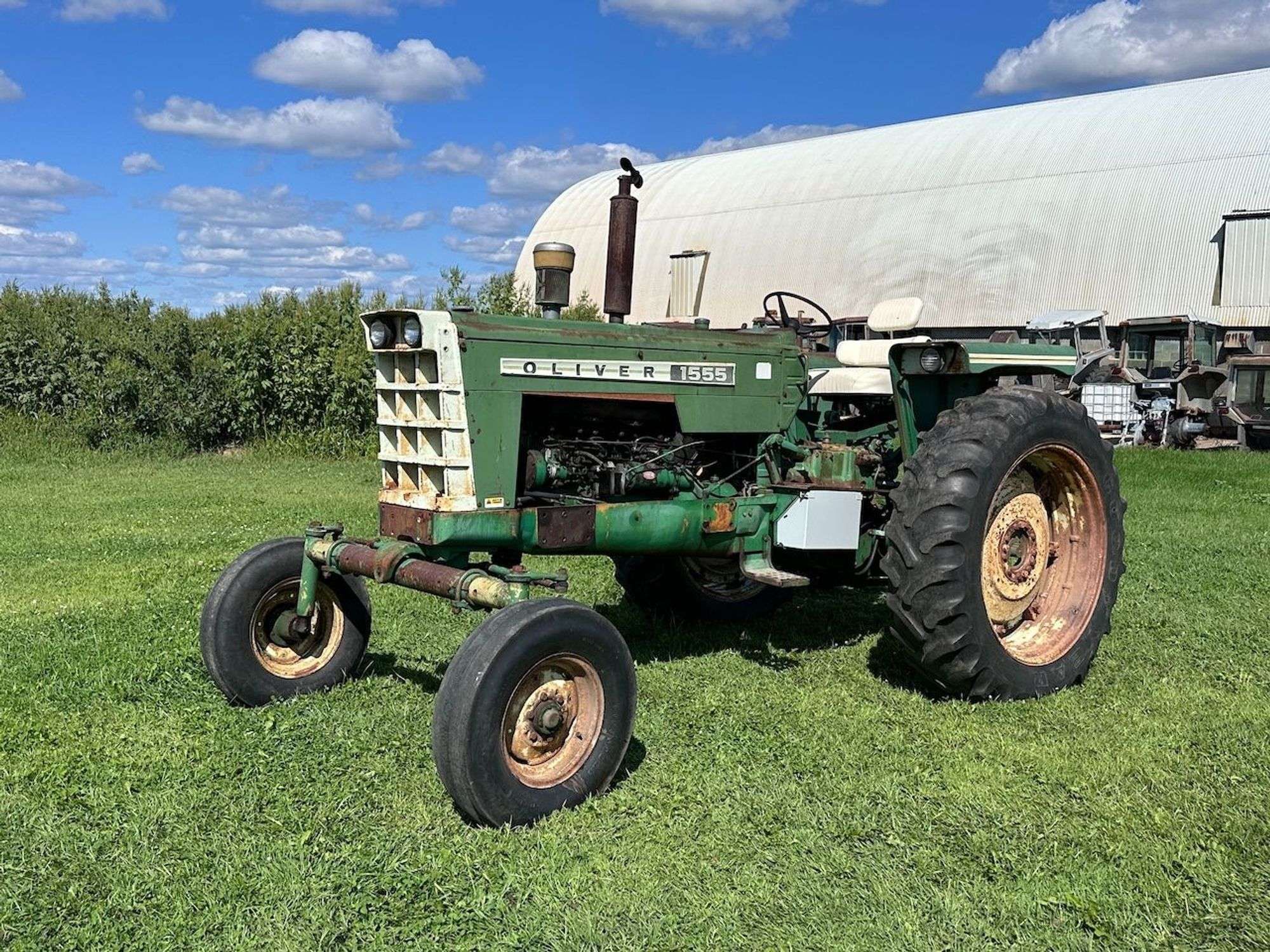 Oliver 1555 Equipment Image0