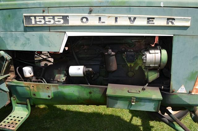 Image of Oliver 1555 equipment image 4