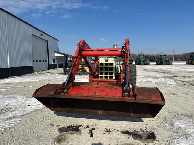 Image of Oliver 1600 equipment image 2