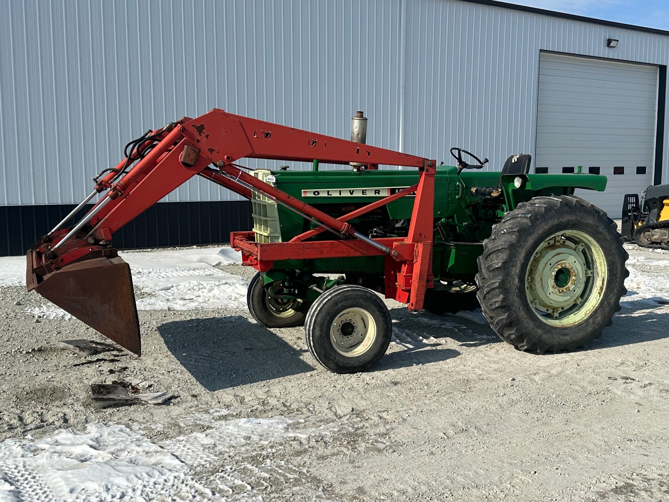 Oliver 1600 Equipment Image0