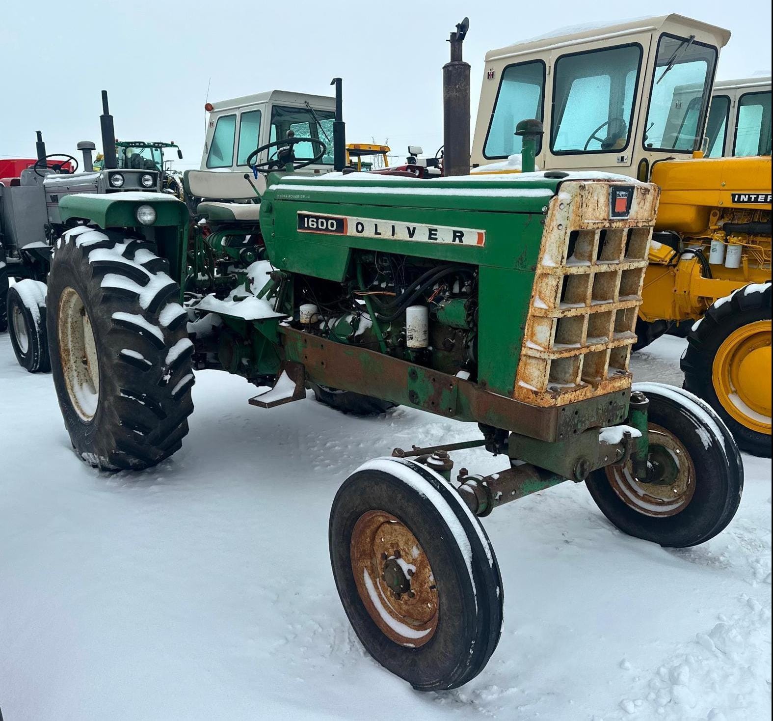 Oliver 1600 Equipment Image0