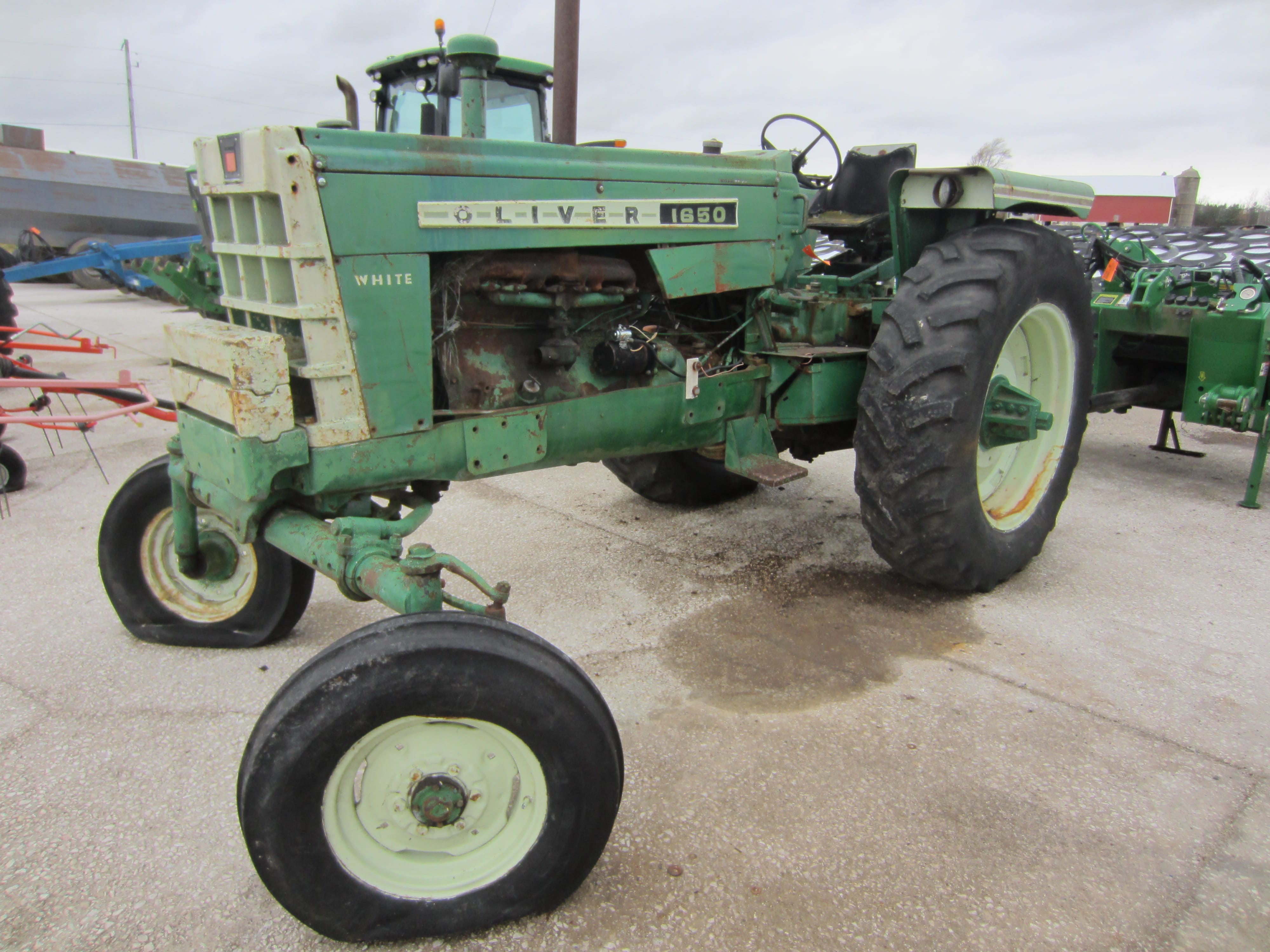 Main image Oliver 1650