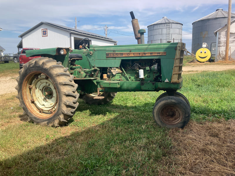 Oliver 1650 Equipment Image0